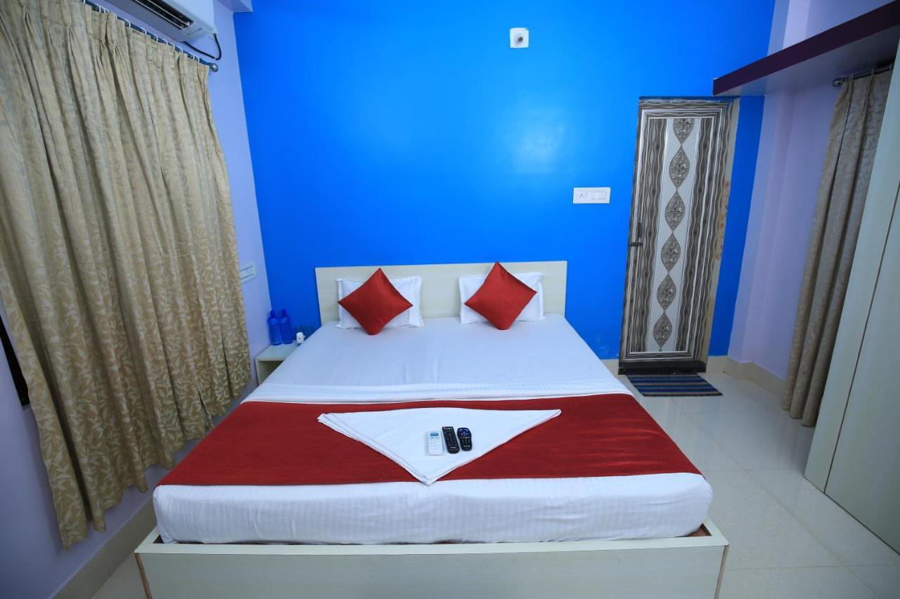 Railview Inn Bhubaneswar Bagian luar foto
